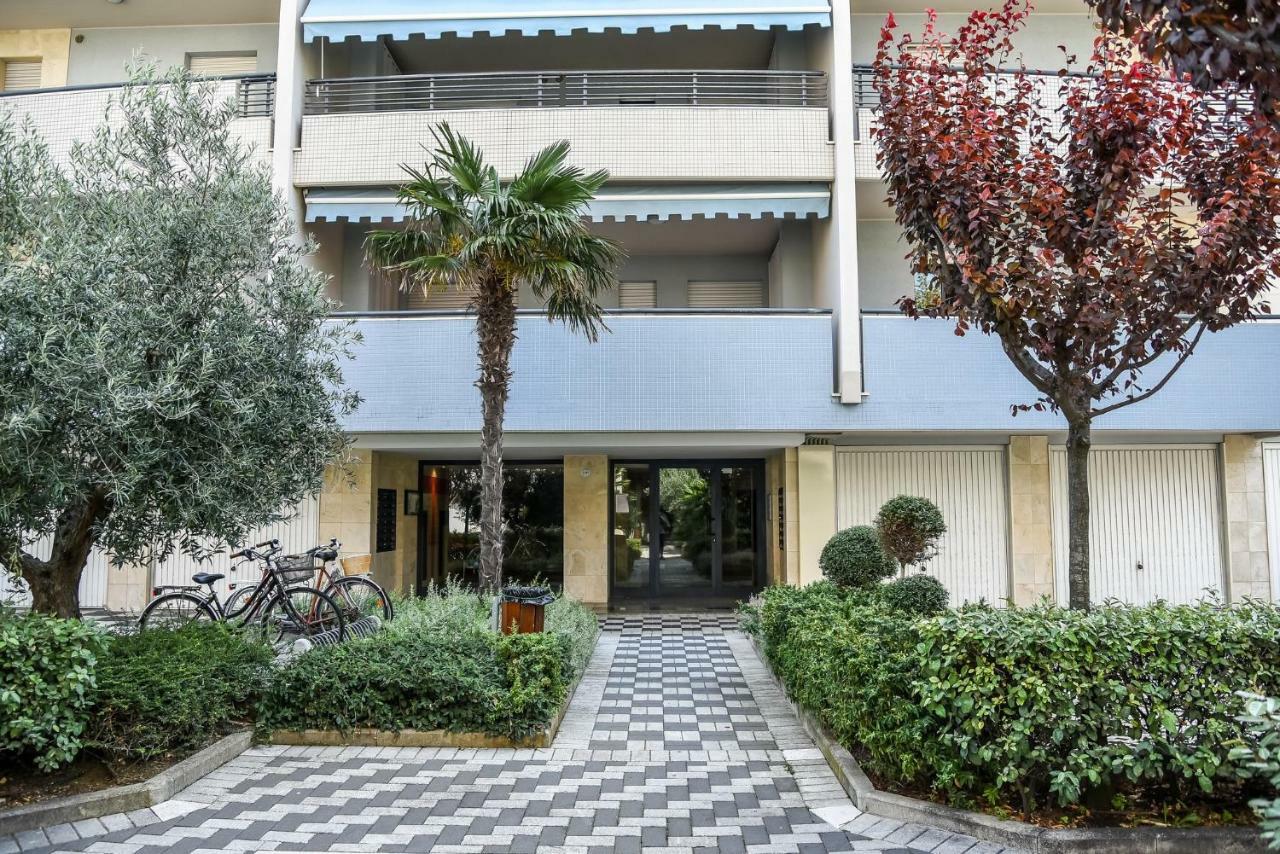 Attic Aries Apartman Montesilvano Marina Kültér fotó