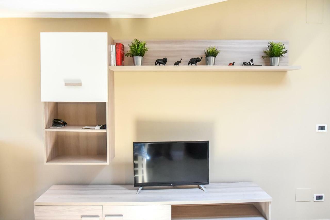 Attic Aries Apartman Montesilvano Marina Kültér fotó